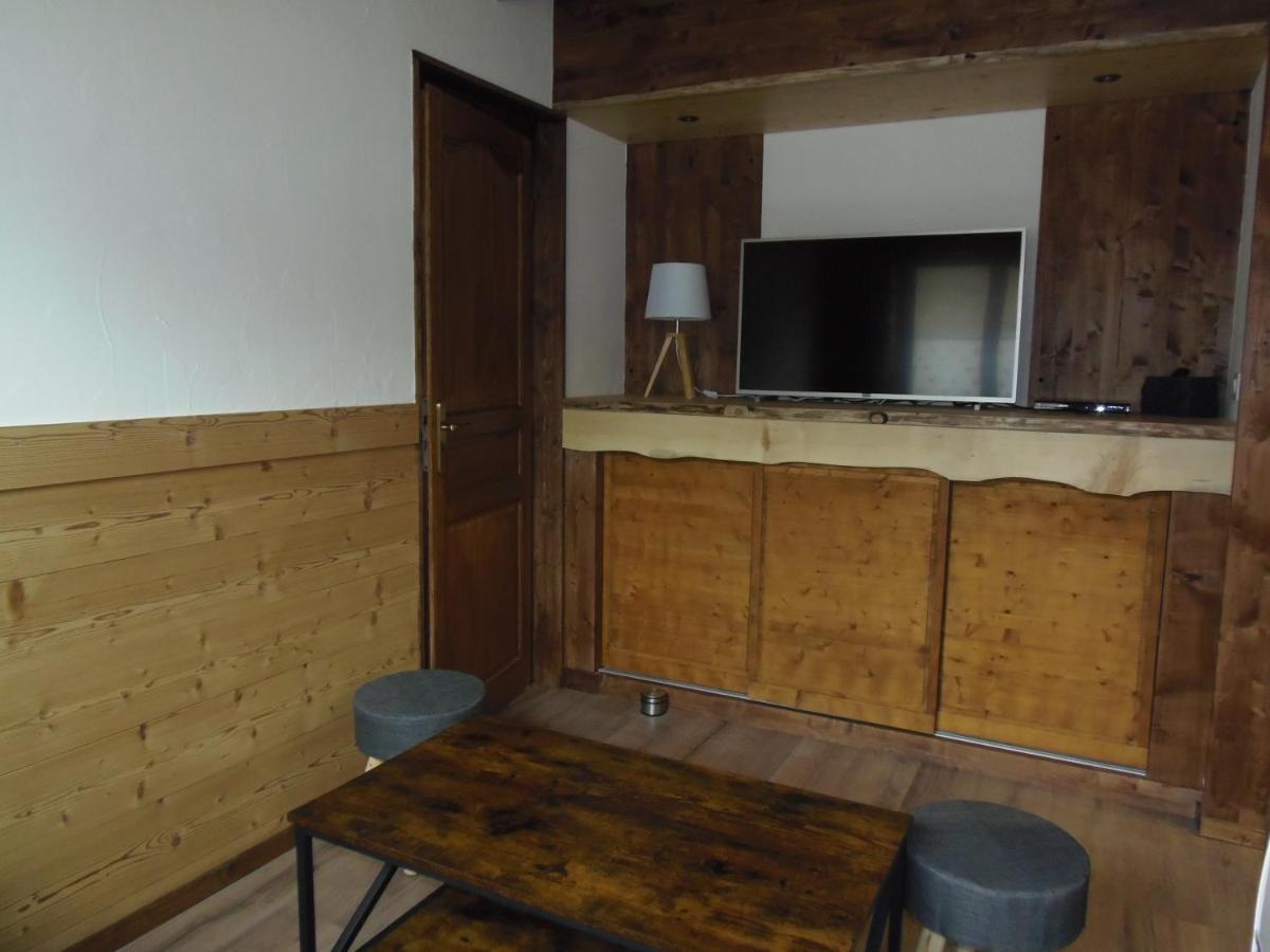 Chalet L'Aubepine Residence B&B بيسّانس المظهر الخارجي الصورة