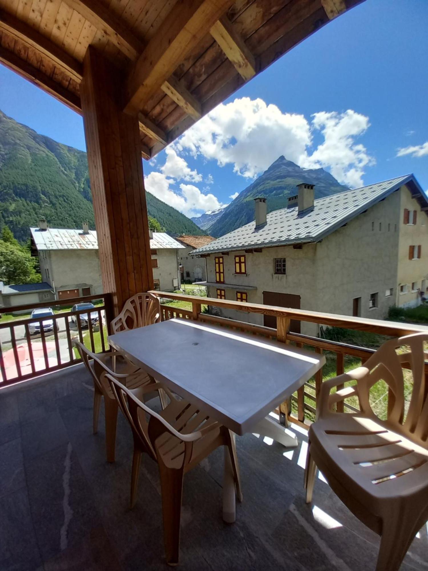 Chalet L'Aubepine Residence B&B بيسّانس المظهر الخارجي الصورة