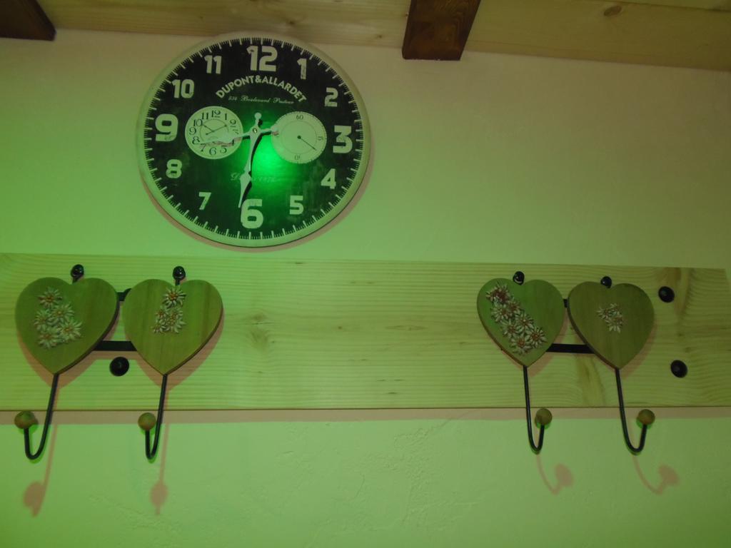 Chalet L'Aubepine Residence B&B بيسّانس المظهر الخارجي الصورة