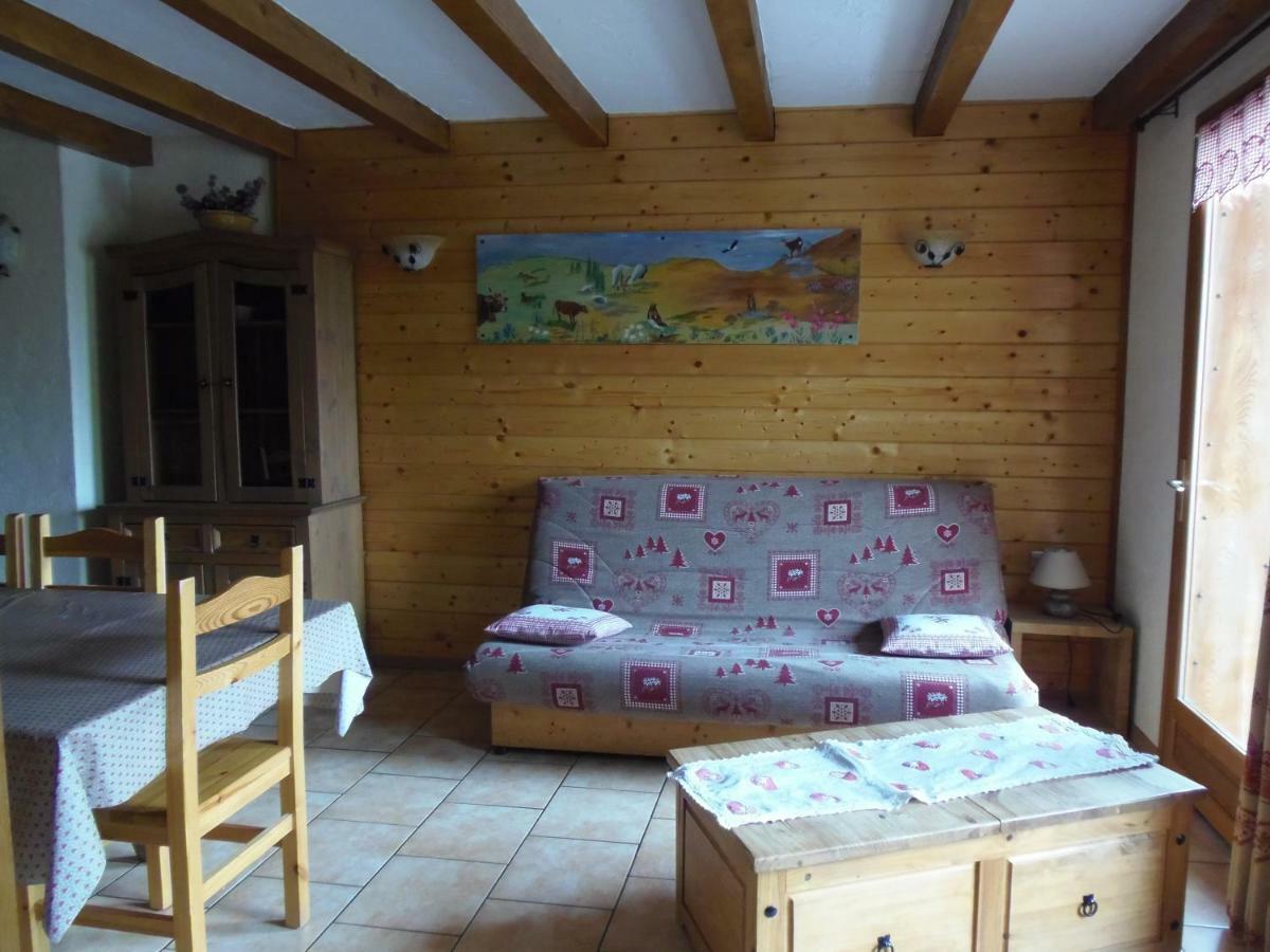 Chalet L'Aubepine Residence B&B بيسّانس المظهر الخارجي الصورة